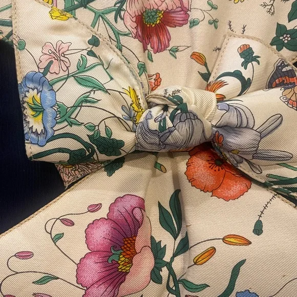 Gucci Flora Vintage Bow Clutch with Detachable Crossbody Strap - Picture 5 of 17